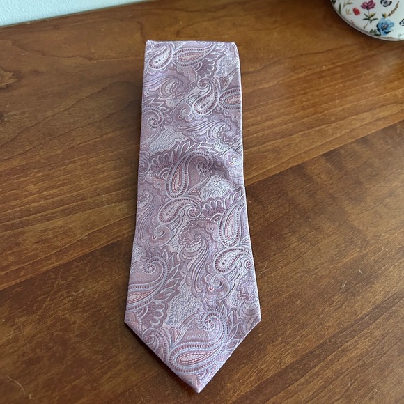 Brooks Brothers Other - Brooks Brothers 346 Necktie Purple/Pink Paisley Silk
